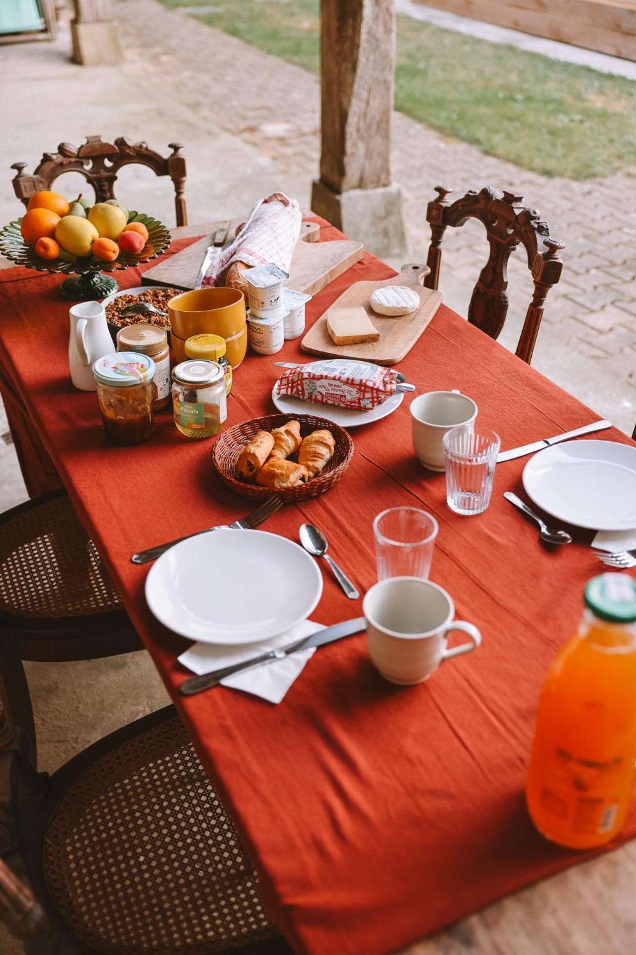 Les Chambres De Lasserre - Chambres Et Table D'Hotes Exteriör bild